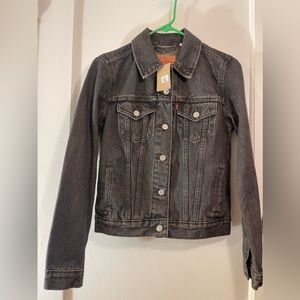 *New* Women’s Levi Denim Jacket